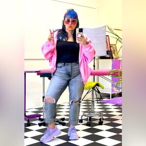 Meet your Posher, Emily